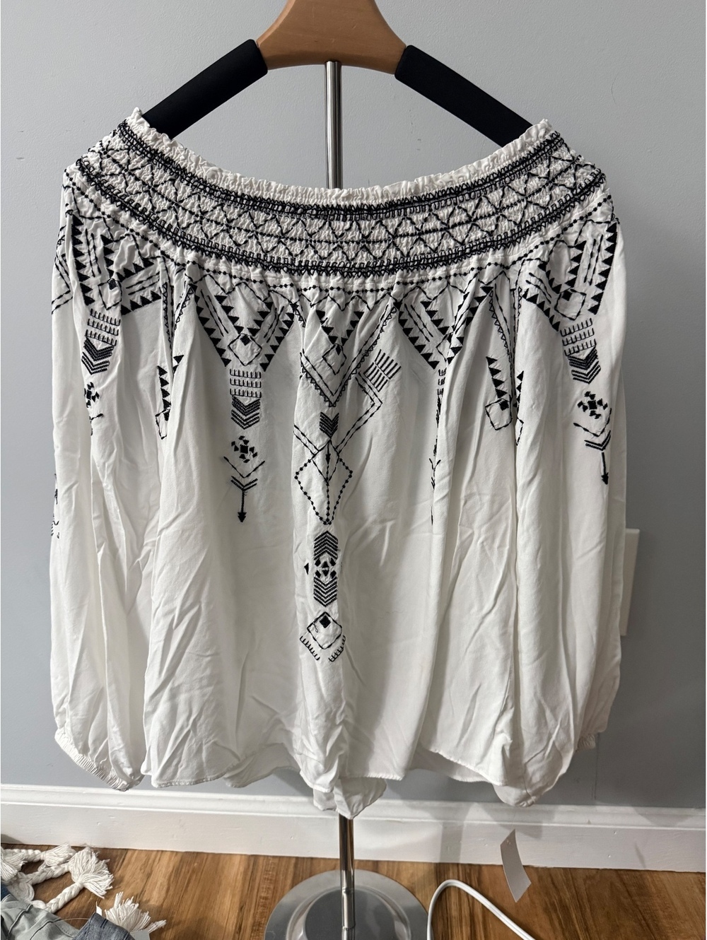 Parker Teagan Off The Shoulder Embroidered Blouse Women’s Size S